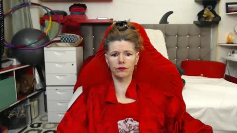 kelly online show from February 12, 2025, 6:51 pm