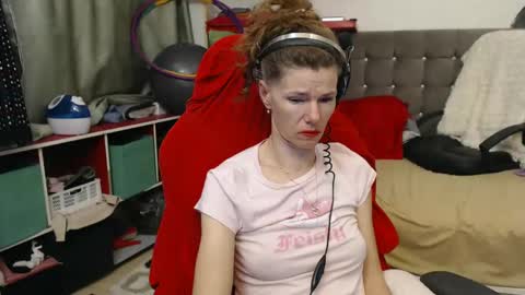 kelly online show from March 7, 2025, 1:53 am