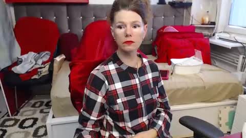 kelly online show from October 6, 2025, 7:39 am