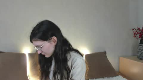 Kelsirabenold online show from March 31, 2026, 5:08 am