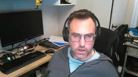 Snapshot of kelvin06133 chatting on February 6, 2025, 9:28 pm kelvin06133 online show from February 6, 2025, 9:28 pm