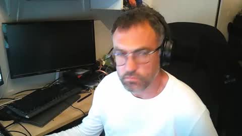 Snapshot of kelvin06133 chatting on April 15, 2026, 9:26 pm kelvin06133 online show from April 15, 2026, 9:26 pm