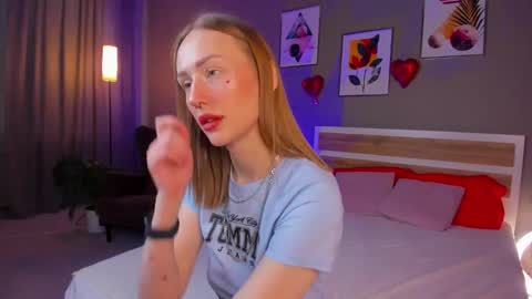 kely cute online show from February 24, 2026, 11:19 am