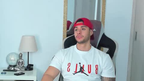 ken_mailik online show from February 1, 2026, 5:17 am