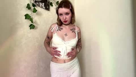 Mia online show from May 21, 2026, 12:12 pm