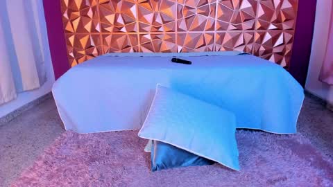 Kendall online show from December 31, 2024, 5:11 am