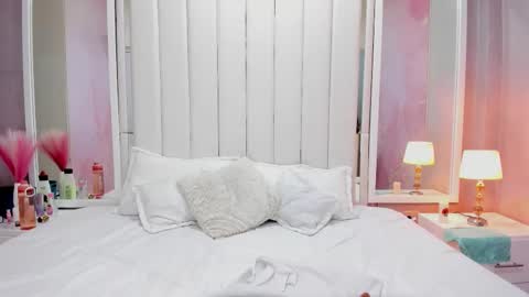 Snapshot of kendall_curves chatting on February 15, 2026, 2:52 am Kendall no Jenner online show from February 15, 2026, 2:52 am