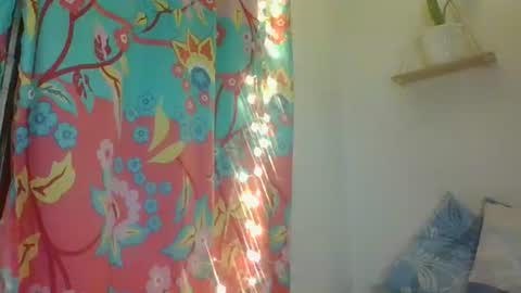 Snapshot of kendall_sweetbunny chatting on March 22, 2026, 7:45 am kendall_sweetbunny online show from March 22, 2026, 7:45 am