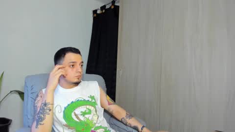 kendel_dimitri online show from March 6, 2025, 6:41 am