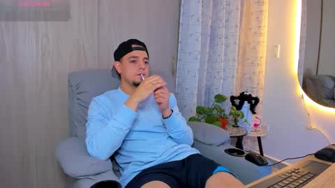 kendel_dimitri online show from October 15, 2025, 5:18 am