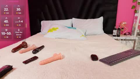 Kendra Foster online show from November 18, 2025, 2:28 am