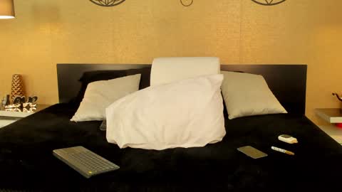 KENDRA online show from January 26, 2025, 1:09 am