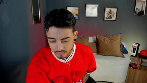 keneth_collins online show from May 20, 2026, 1:17 pm
