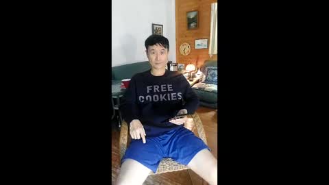 Snapshot of kenhiking chatting on April 8, 2026, 11:32 am kenhiking online show from April 8, 2026, 11:32 am