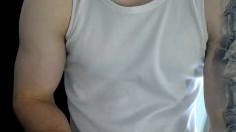 Snapshot of kennerfox77 chatting on April 28, 2026, 4:39 am Kennfox777 online show from April 28, 2026, 4:39 am