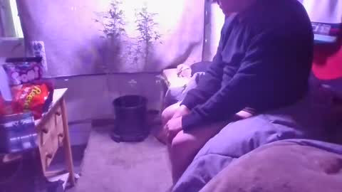 kenneth69h online show from February 27, 2025, 4:43 pm