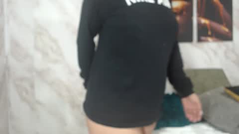 Snapshot of kennethcodyy chatting on October 10, 2025, 11:42 am kennethcodyy online show from October 10, 2025, 11:42 am