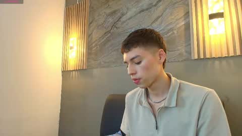 kenny_hank online show from May 11, 2026, 3:56 am