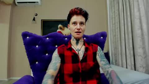 Snapshot of kennyvibe chatting on February 17, 2026, 4:13 pm kennyvibe online show from February 17, 2026, 4:13 pm