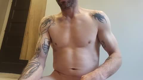 Snapshot of kenw34 chatting on December 20, 2024, 6:24 pm kenw34 online show from December 20, 2024, 6:24 pm