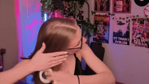 Lisa online show from January 9, 2026, 9:01 am