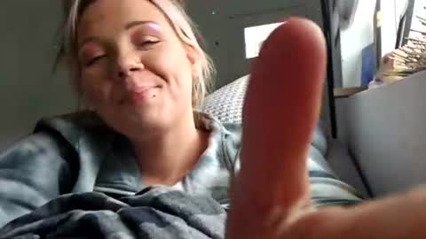 Kenzie online show from July 8, 2026, 3:33 am
