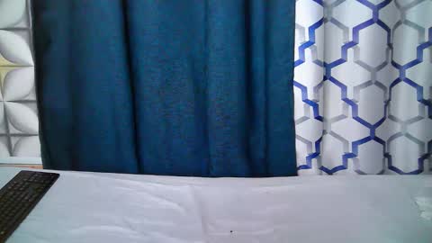 kering_lovly online show from October 23, 2025, 8:02 am