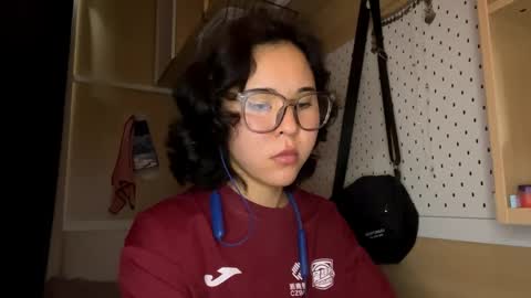 Jenny  online show from May 18, 2026, 1:39 pm