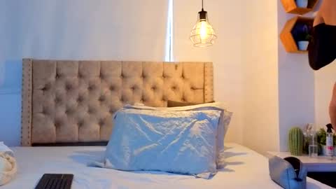 Kery Hillson online show from March 29, 2026, 1:44 pm