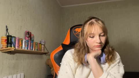 Snapshot of kesharegen chatting on April 8, 2026, 5:35 pm Kate online show from April 8, 2026, 5:35 pm