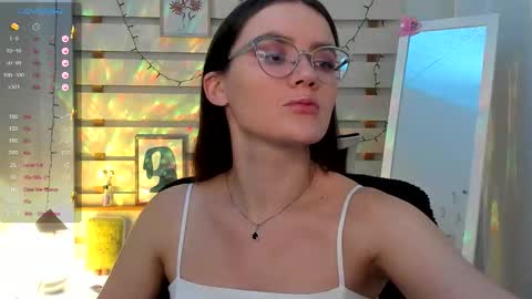 Snapshot of ketrin_pirsss chatting on October 9, 2025, 6:50 pm Ketrin online show from October 9, 2025, 6:50 pm