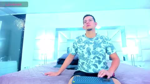 Kev online show from December 4, 2025, 11:08 am