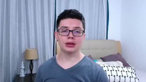 Kevin online show from April 8, 2026, 11:37 pm