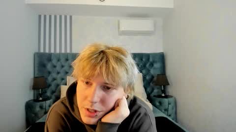 Kevin online show from October 22, 2025, 2:39 pm