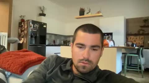kevinpillobello online show from May 15, 2026, 2:57 pm