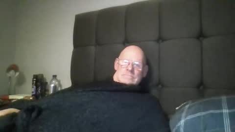 kevlooking4sez online show from April 20, 2026, 12:35 am