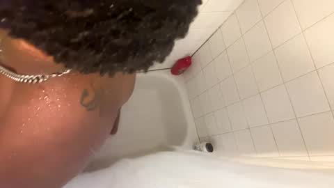 Keybump online show from January 1, 2025, 10:35 pm