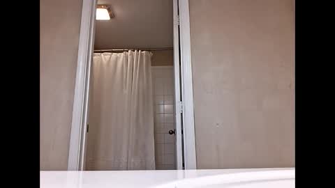 Keybump online show from November 10, 2025, 3:33 pm