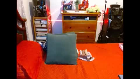 keyla_13 online show from April 9, 2026, 5:07 am