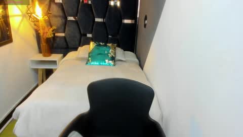 KEYLA BRUNETTE online show from April 4, 2026, 11:40 am