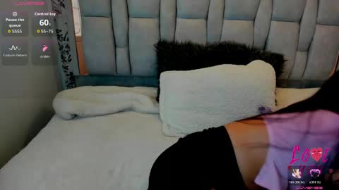 KEYLA BRUNETTE online show from April 25, 2026, 9:01 pm