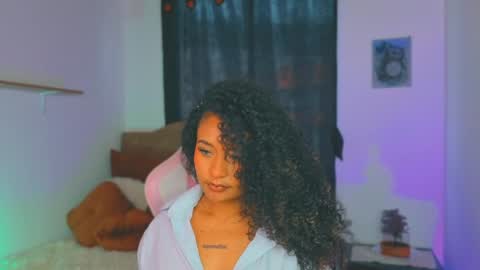 Snapshot of keyla_roberts_ chatting on June 3, 2026, 10:37 pm Adhara. Help me reach 100 likes online show from June 3, 2026, 10:37 pm