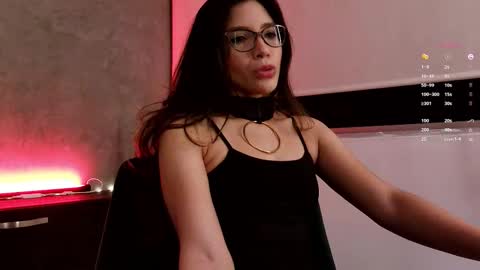 Keyla online show from November 13, 2025, 10:14 am