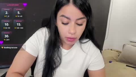 Snapshot of keyn_laurent_ chatting on December 1, 2024, 11:14 pm Laura online show from December 1, 2024, 11:14 pm