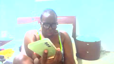 keysenbarxx19 online show from April 15, 2026, 6:48 pm
