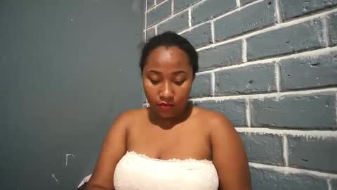 kezia0910 online show from November 3, 2025, 2:18 pm