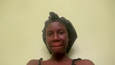 Snapshot of kezrinah16 chatting on April 13, 2026, 9:48 am Kezrinah16 online show from April 13, 2026, 9:48 am