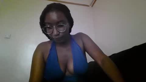 khamila_khloe online show from April 28, 2026, 9:58 am