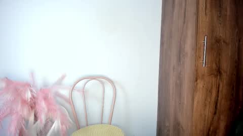 khate_smith online show from November 20, 2025, 4:07 pm