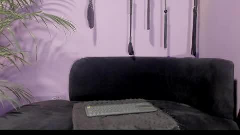 Kathe Hot online show from April 21, 2026, 2:51 am